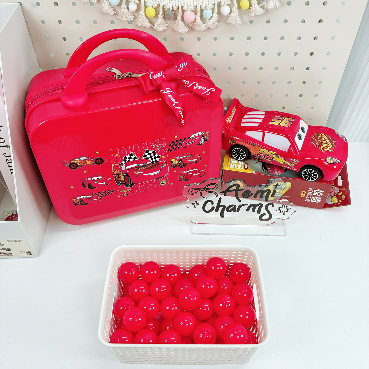 MQ 14-Inch Suitcase Mystery Gift Box